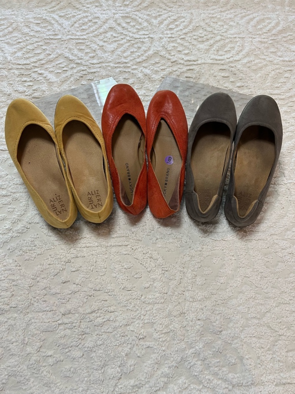3 pairs of women’s flats